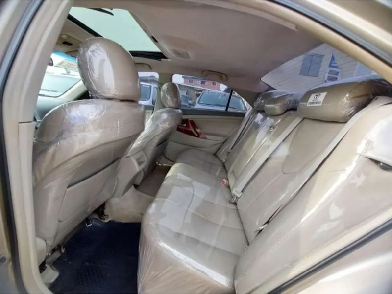 Thumbnail 4 of 2009 Toyota Camry LE